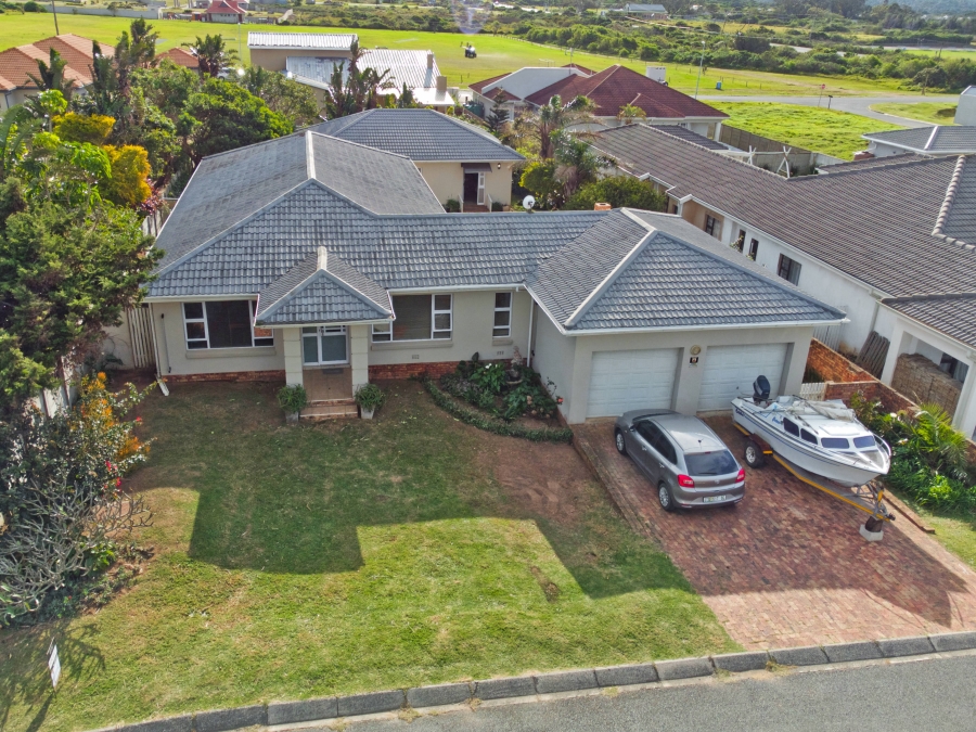 6 Bedroom Property for Sale in Kidds Beach Eastern Cape